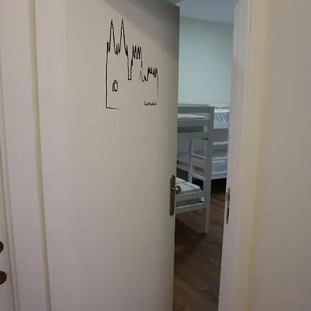 Trovadores Hostal *