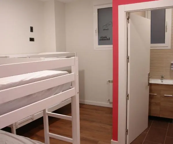 Trovadores Hostel Burgo